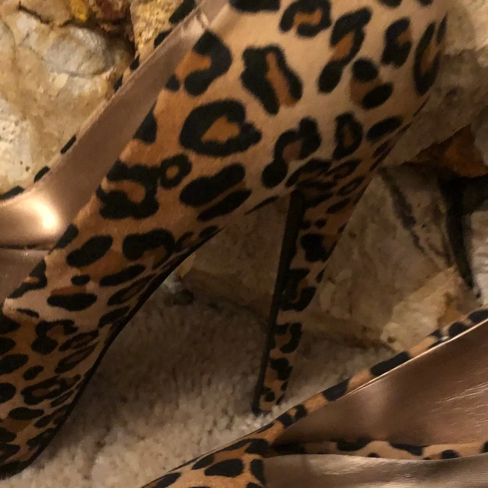 Charlotte Russe Leopard Print Peep-Toe Platform Pumps - Brown/Black